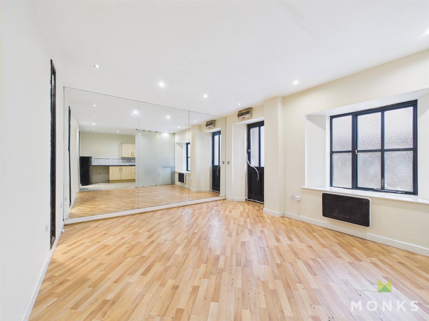 Apartment 6, Chapel Mews Castle Street, Shrewsbury, SY1 2BG For Sale